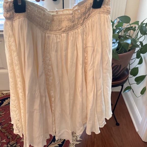 Maurices NWT Asymmetrical Lined Lace Pleated Cream Flare Lawn Skirt - Sz M - Picture 10 of 13